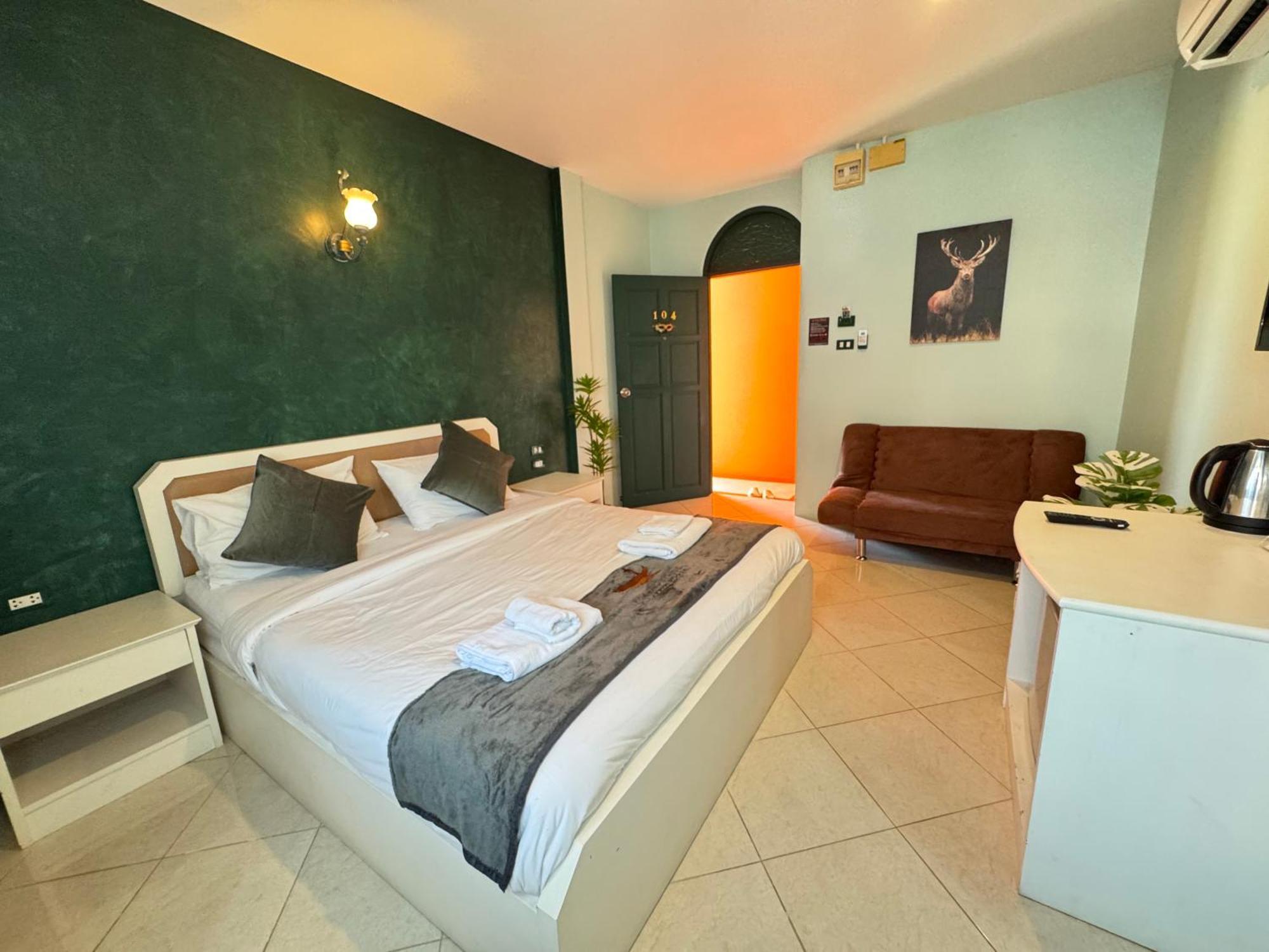 Venice Hotel Hua Hin Exterior photo